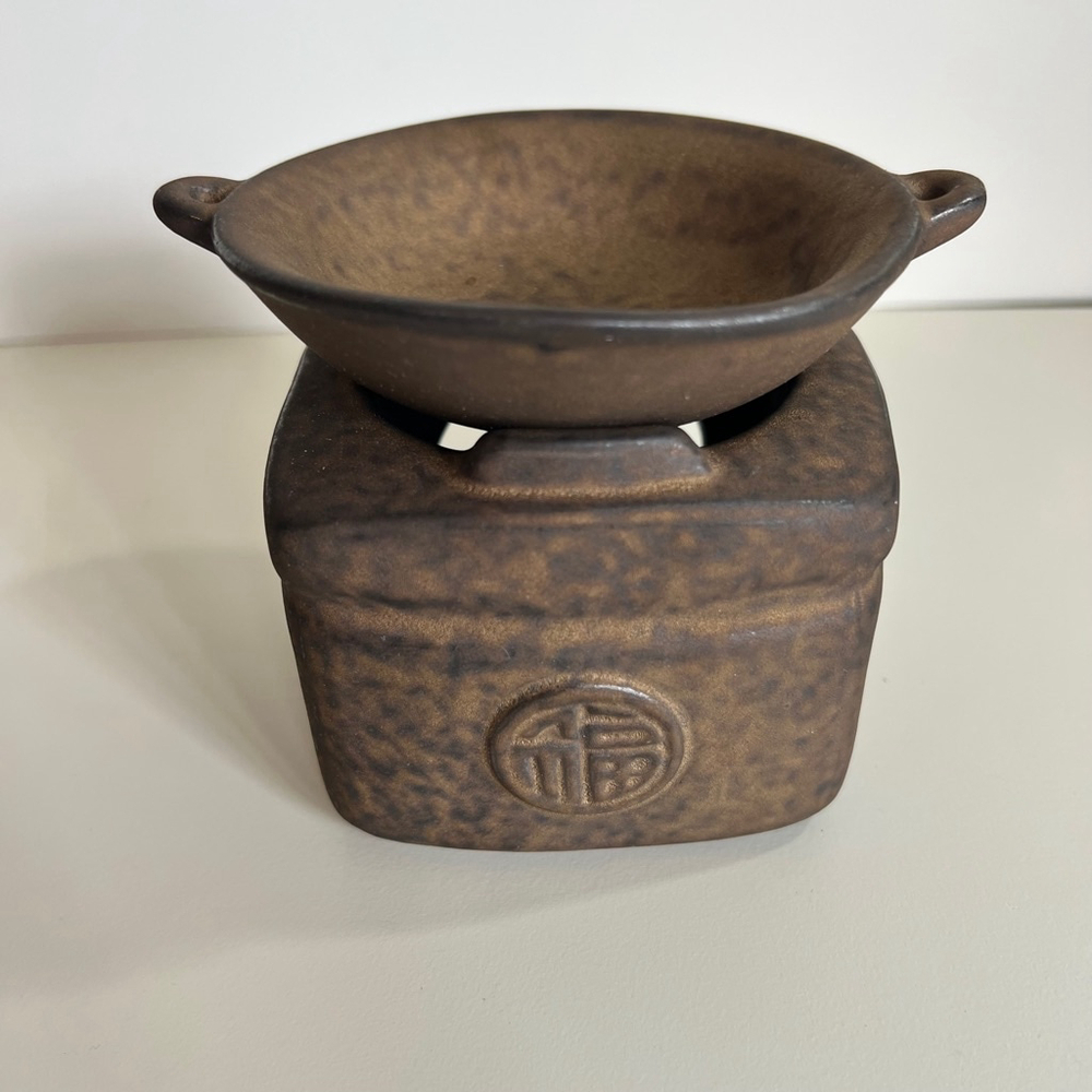 Brown Ceramic Oil Burner‎